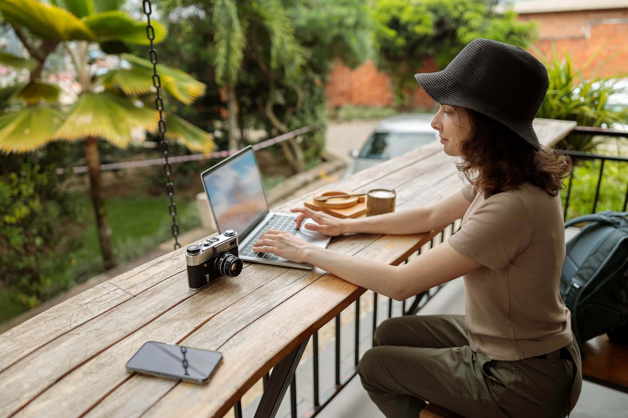 Qu'est-ce qu'un·e Travel Planner ? Le métier qui réinvente l'organisation de voyage - Article blog voyage INAYA Travel Planners